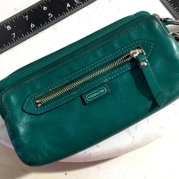 Coach Green Leather Wristlet - Picture 2 of 7